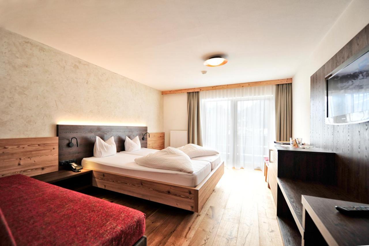 Hotel Garni Lamm Nauders Exterior photo